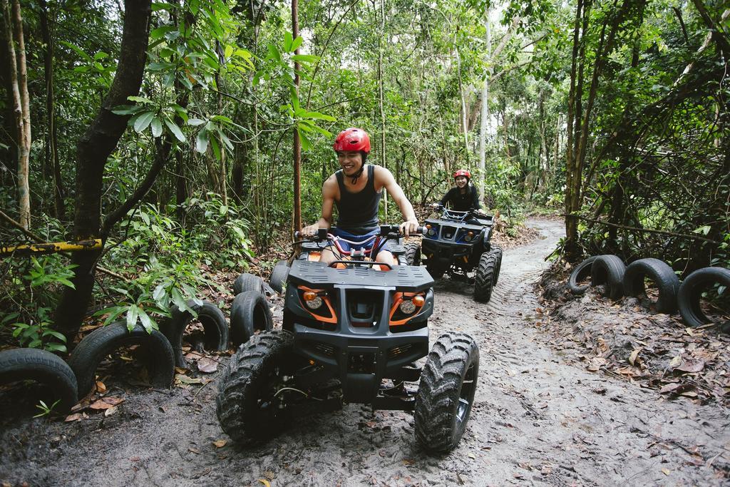 Sand&Sandals Desaru Beach Resort&Spa Exterior foto ATV riding in the jungle