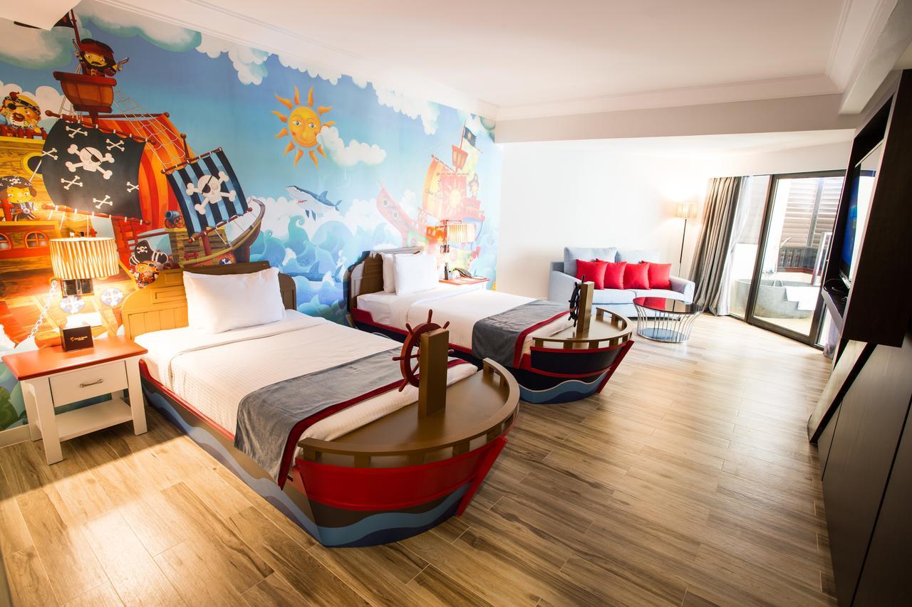 Sand&Sandals Desaru Beach Resort&Spa Exterior foto Family room