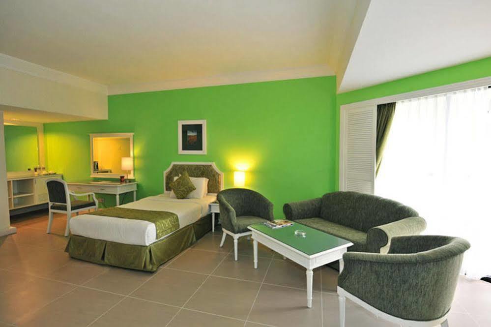 Sand&Sandals Desaru Beach Resort&Spa Exterior foto Deluxe Room