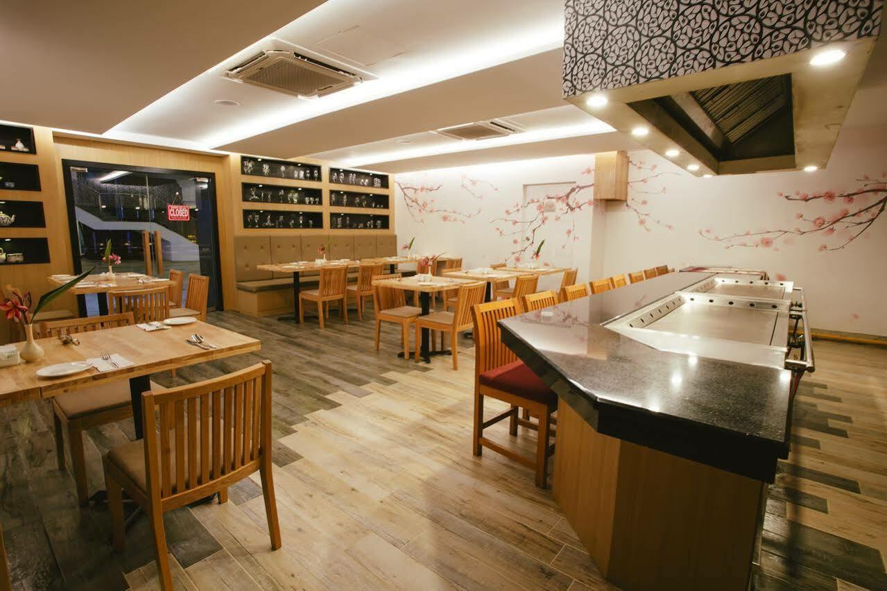 Sand&Sandals Desaru Beach Resort&Spa Exterior foto Interior of a restaurant in Hong Kong